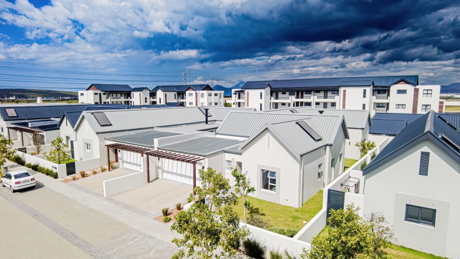 To Let 4 Bedroom Property for Rent in Sitari Country Estate Western Cape